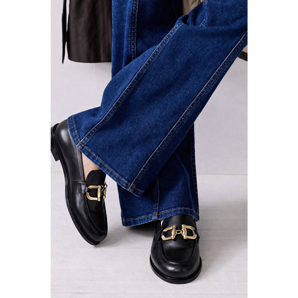 NWOT Free People Charley Chain Leather Slip Flat Loafers Black & Gold Size 6.5